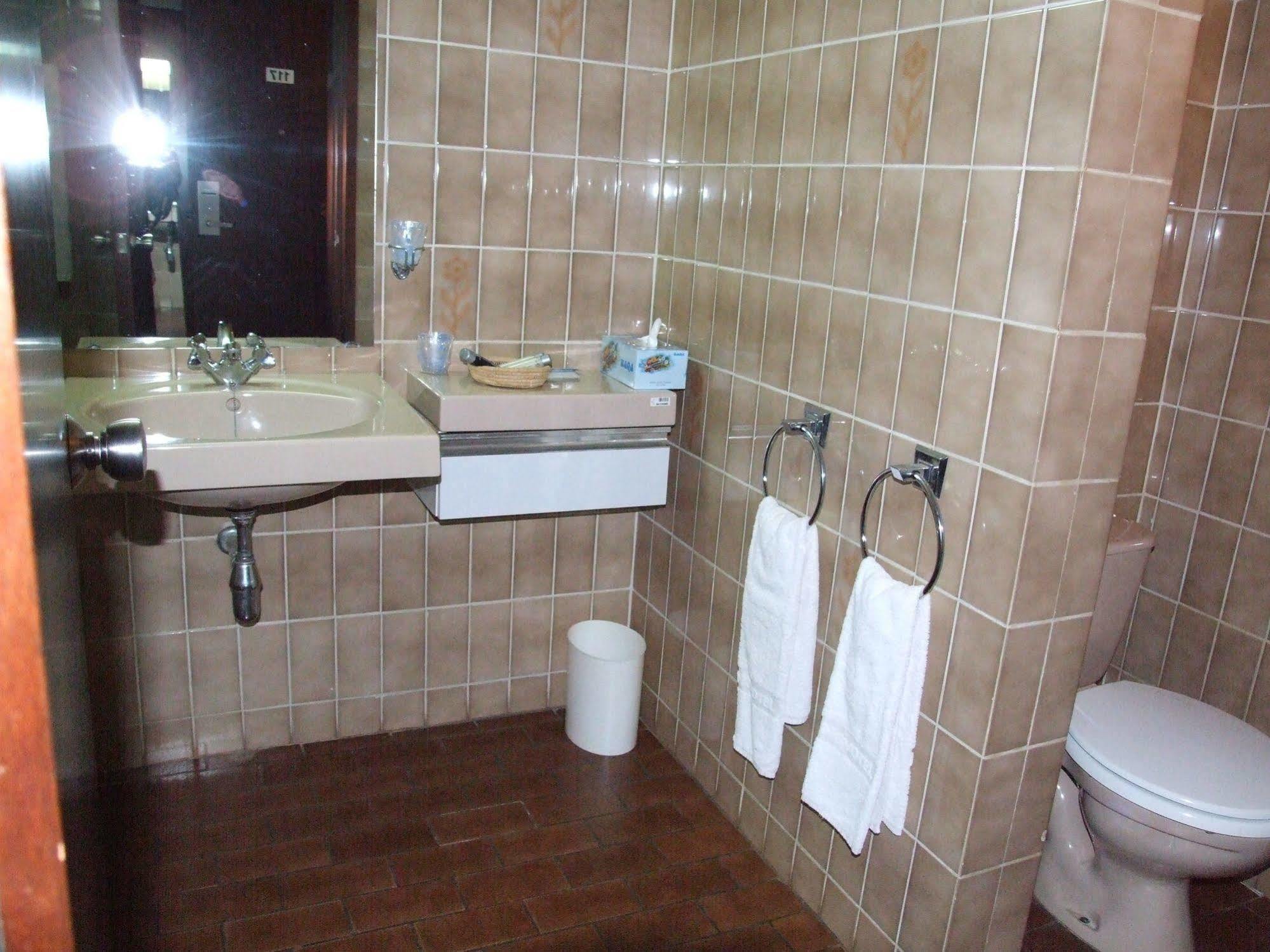 Marasa Umubano Hotel Kigali Esterno foto